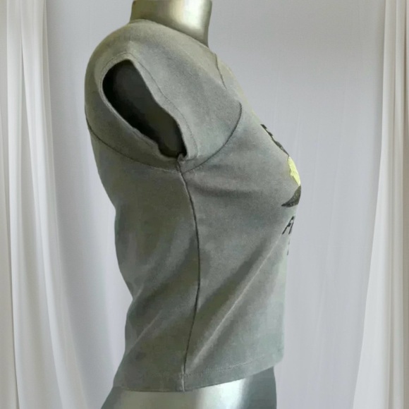 🆕Fresh  Lemons Crop Top - Picture 2 of 15